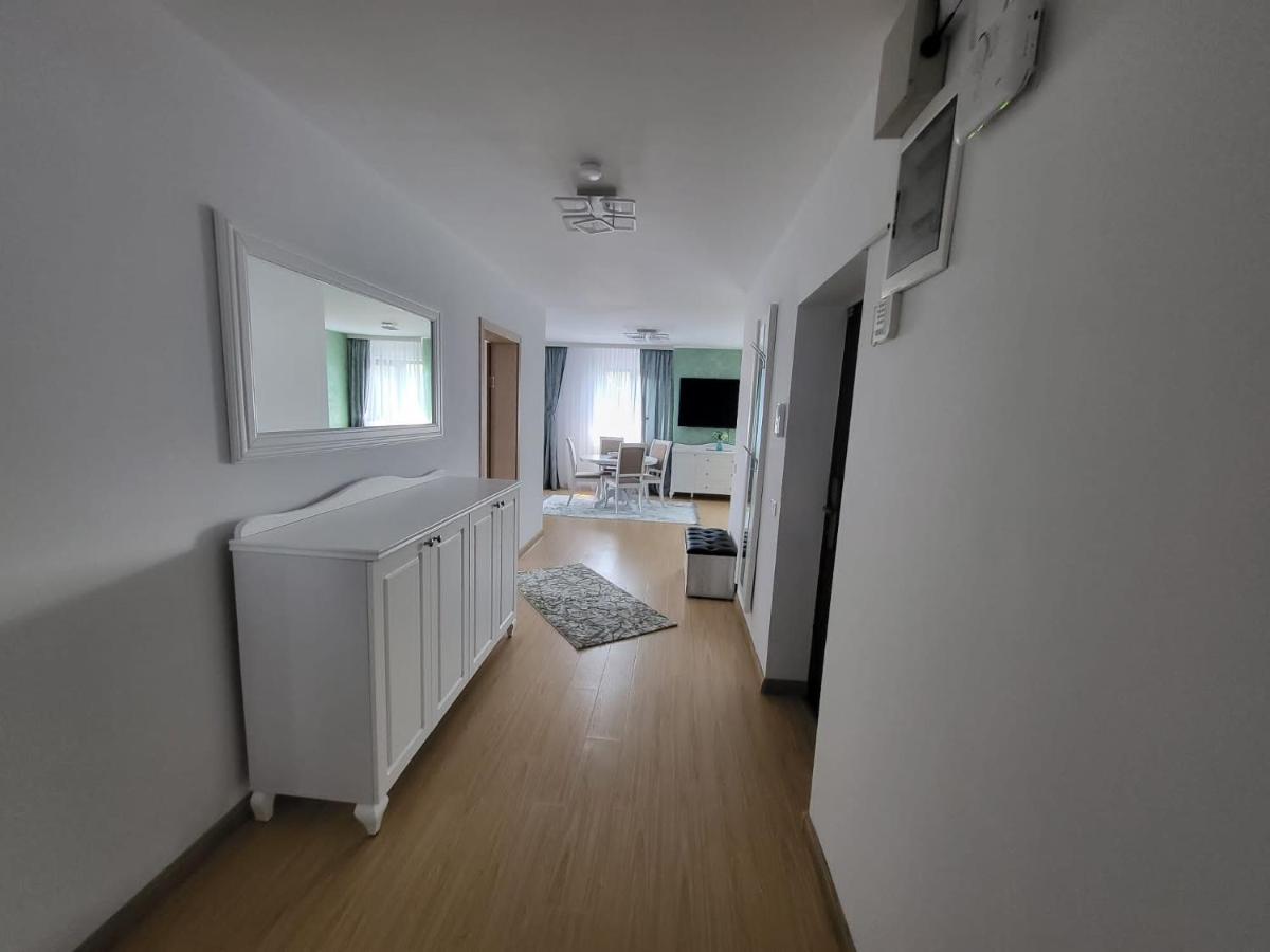 Bibis Apartments Nehoiu Exterior foto